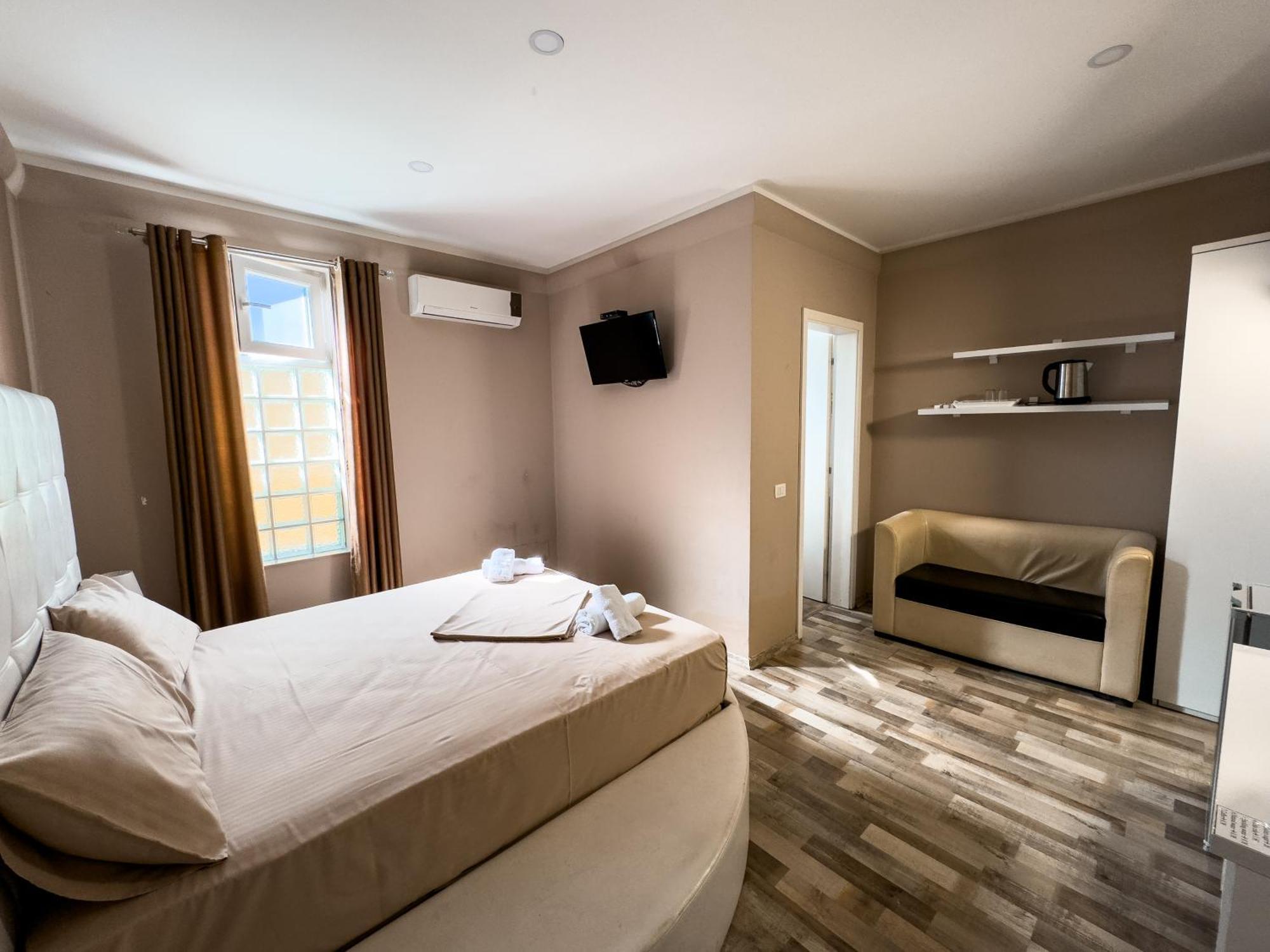 Shkodra Budget Hotel Eksteriør bilde