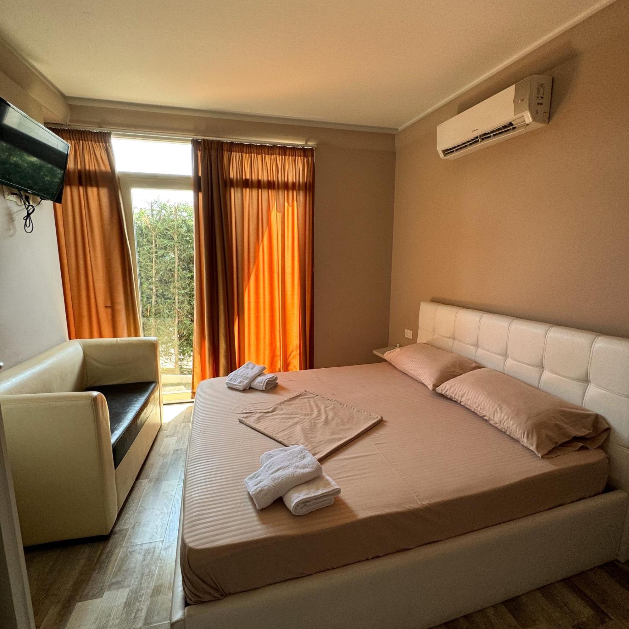 Shkodra Budget Hotel Eksteriør bilde